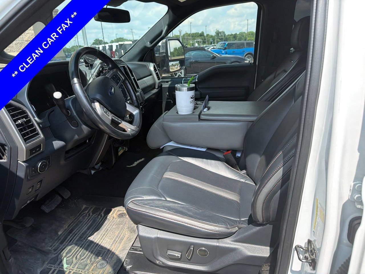 Used 2022 Ford F250 Platinum w/ FX4 Off-Road Package AWD/4WD image 10