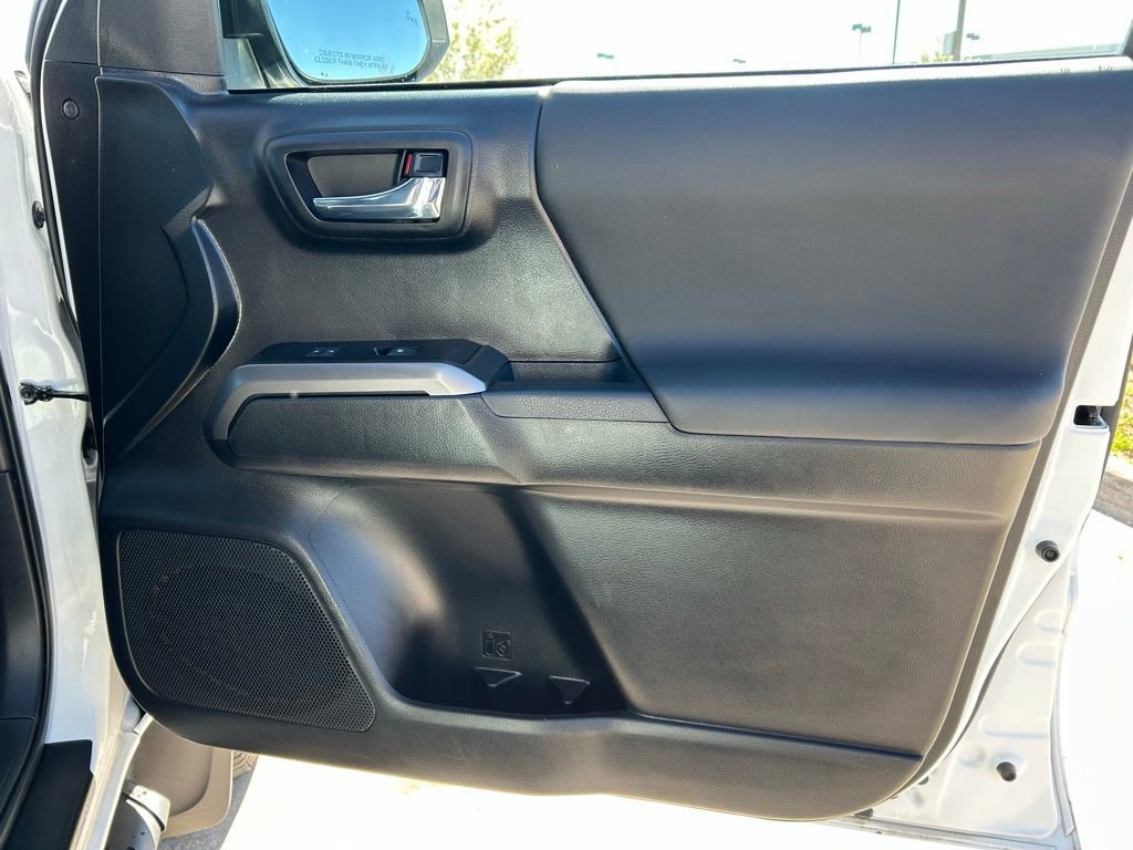 Used 2022 Toyota Tacoma TRD Off-Road w/ Technology Package image 30