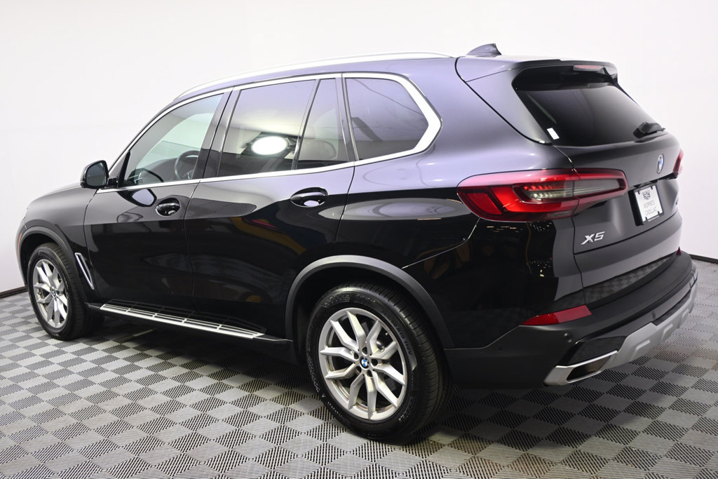 Used 2023 BMW X5 xDrive40i AWD/4WD image 3