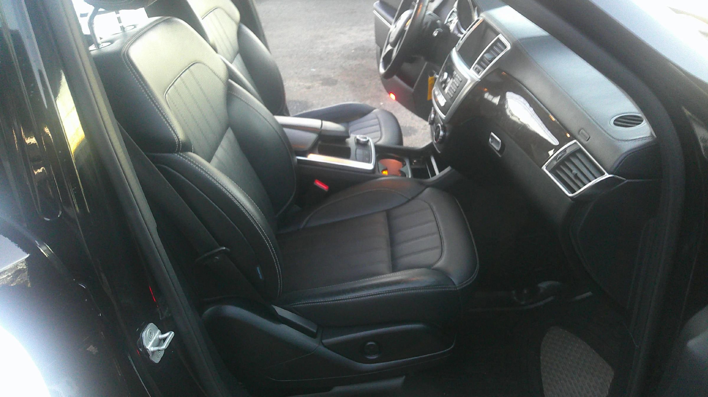 Used 2014 Mercedes-Benz GL 450 4MATIC image 26