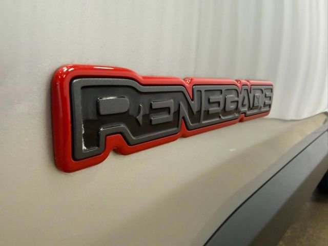 Used 2017 Jeep Renegade Trailhawk image 29