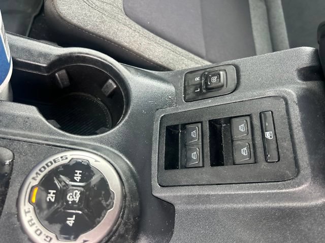 Used 2022 Ford Bronco 4-Door AWD/4WD image 31