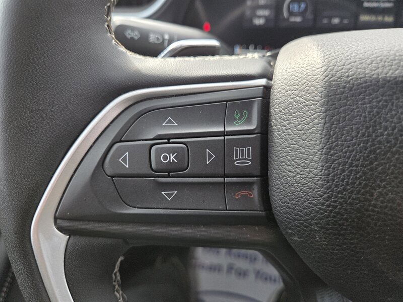 Used 2024 Jeep Grand Cherokee L Laredo image 17