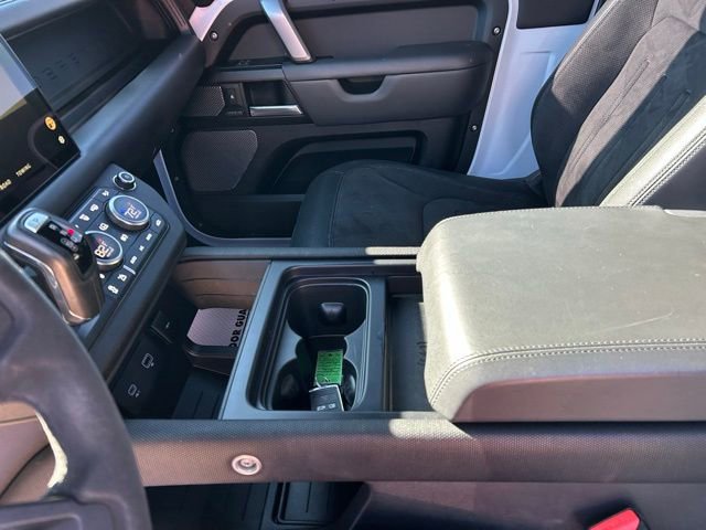 Used 2022 Land Rover Defender 90 V8 image 27