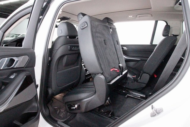 Used 2020 BMW X7 xDrive40i w/ Cold Weather Package image 42