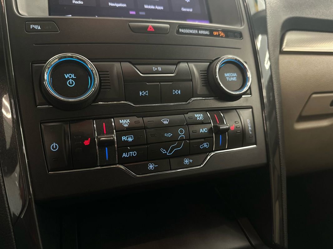 Used 2019 Ford Explorer XLT w/ Equipment Group 202A image 31