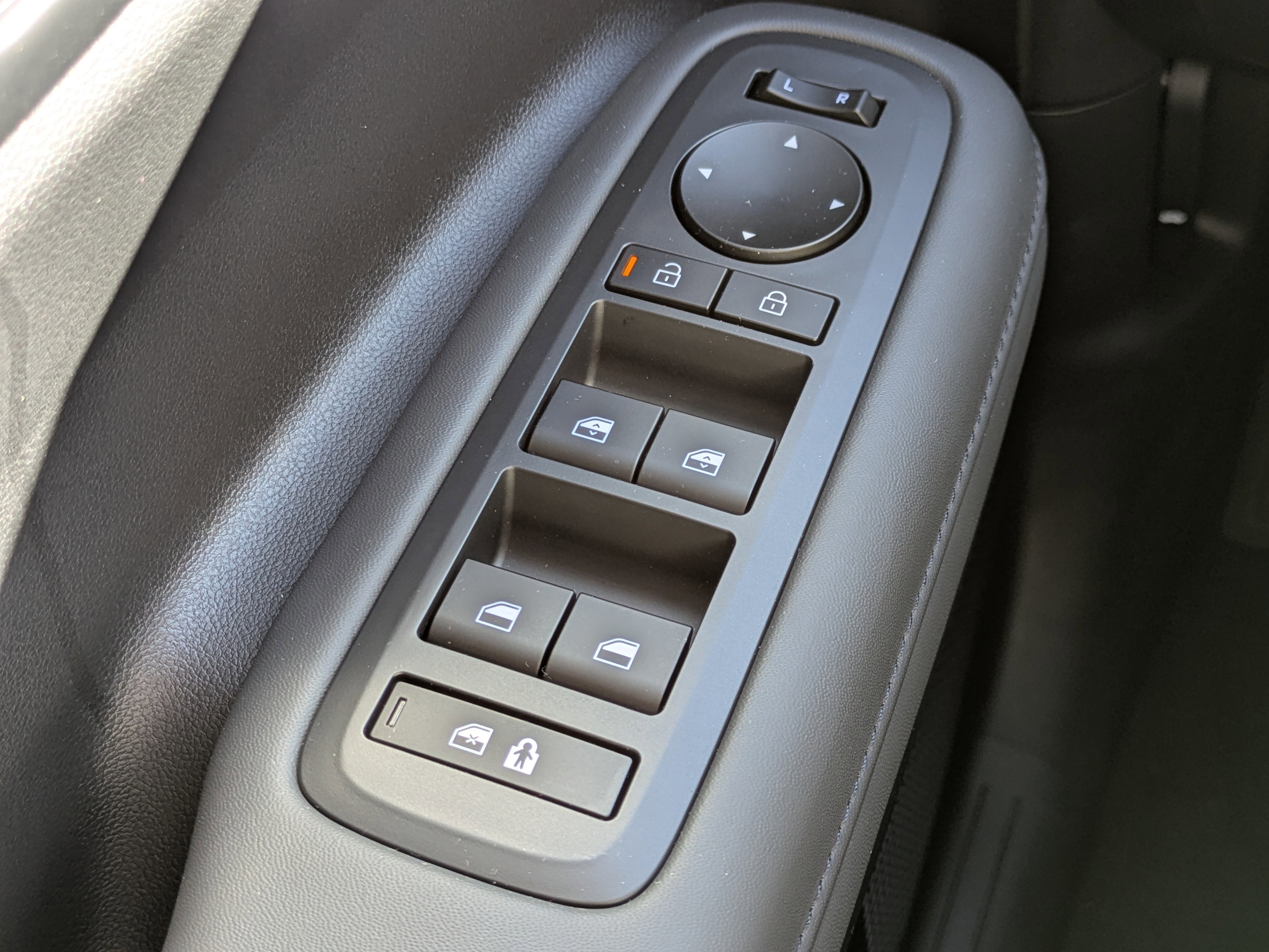 New 2026 Hyundai Santa Fe SEL image 32