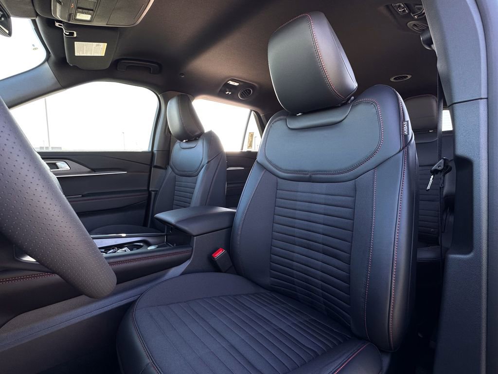 New 2026 Ford Explorer ST-Line w/ ST-Line Street Pack image 25