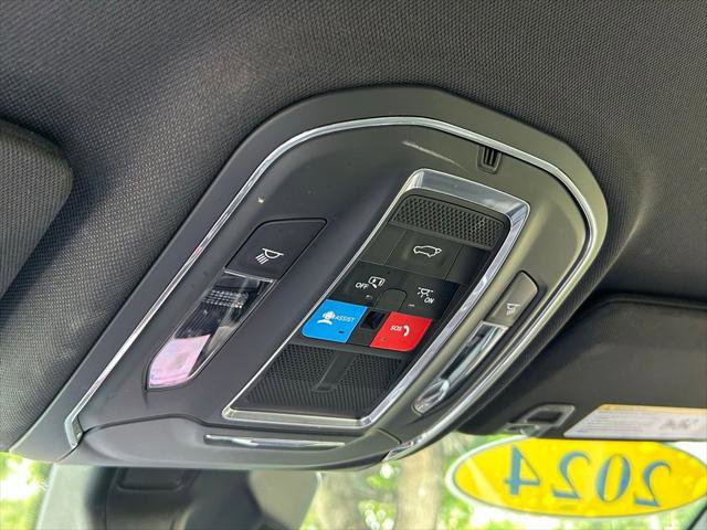 Certified 2024 Jeep Grand Cherokee Limited w/ Black Appearance Package image 54