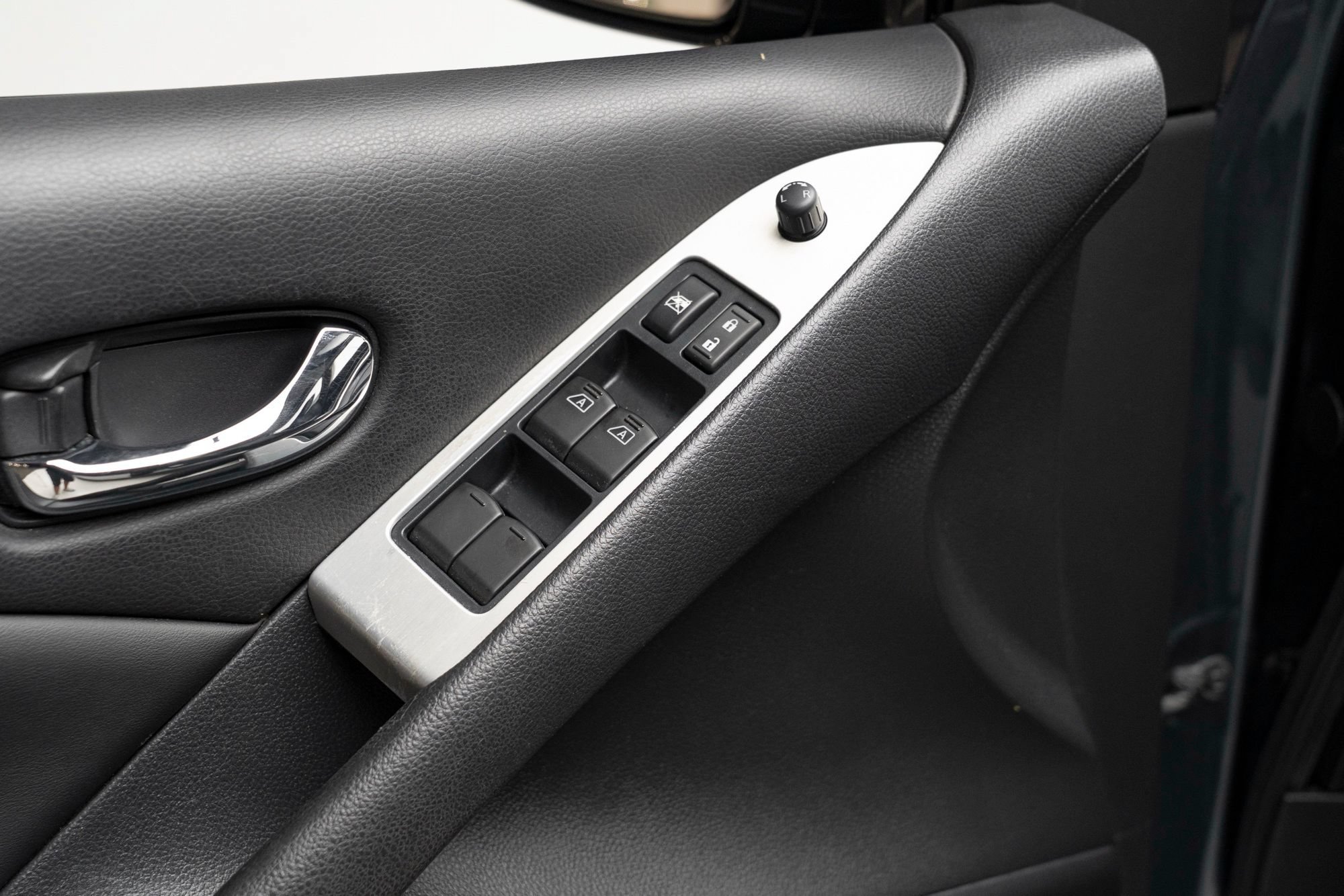 Used 2012 Nissan Murano SL AWD/4WD image 14