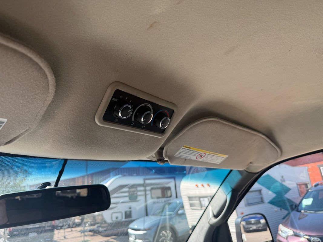 Used 2015 GMC Savana 2500 LT w/ LT Preferred Equipment Group RWD image 19