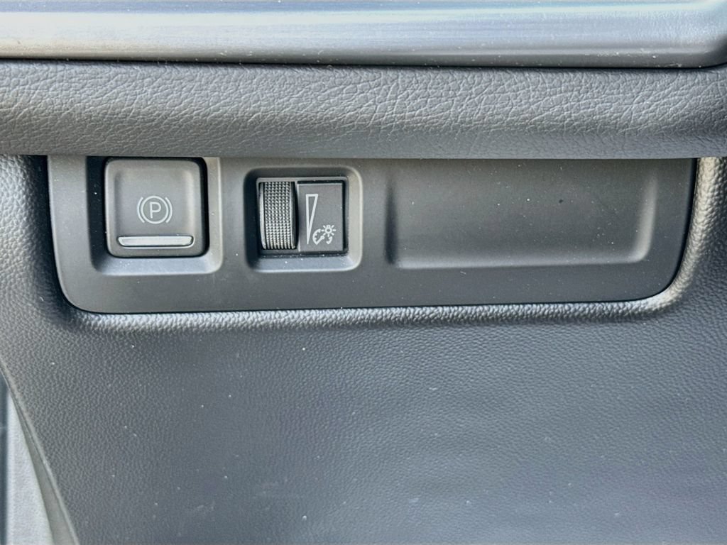 Certified 2024 Cadillac XT4 Premium Luxury FWD image 19