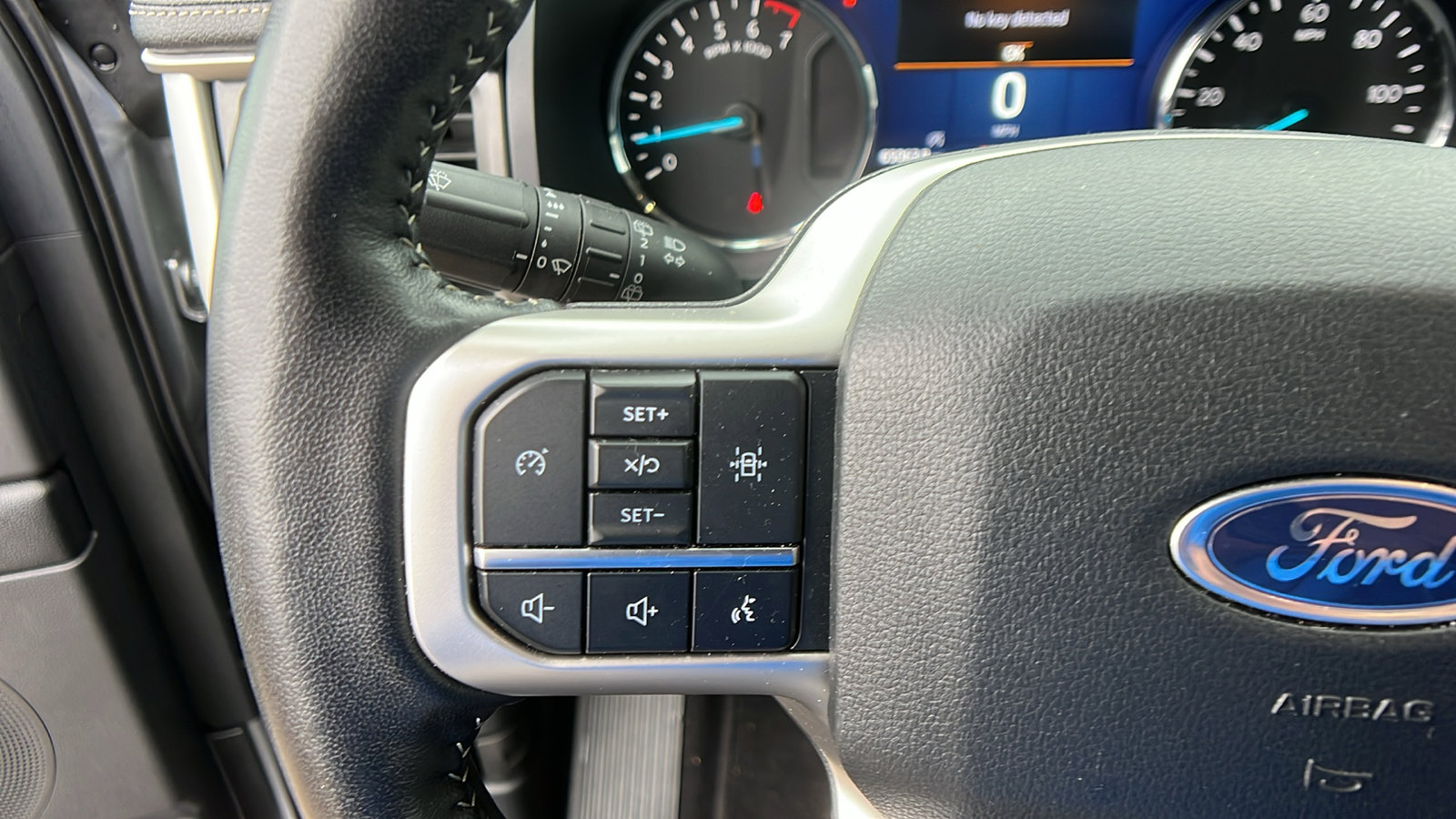 Used 2024 Ford Expedition Max XLT image 31