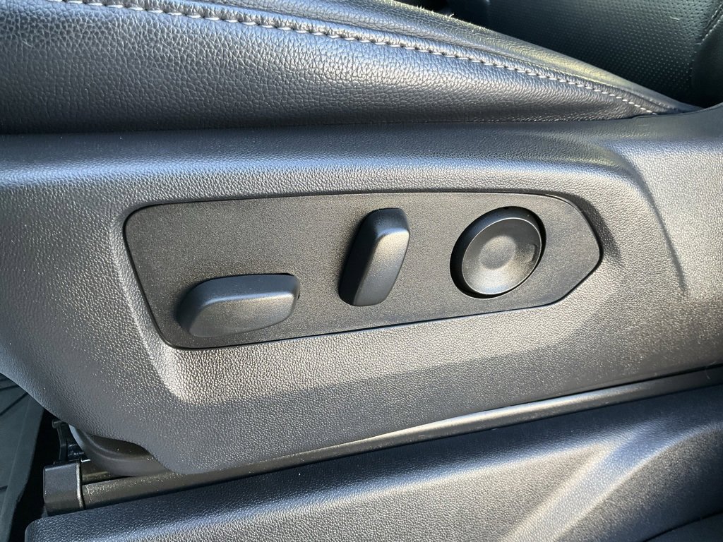 Used 2023 Chevrolet Silverado 1500 RST w/ Convenience Package II image 16