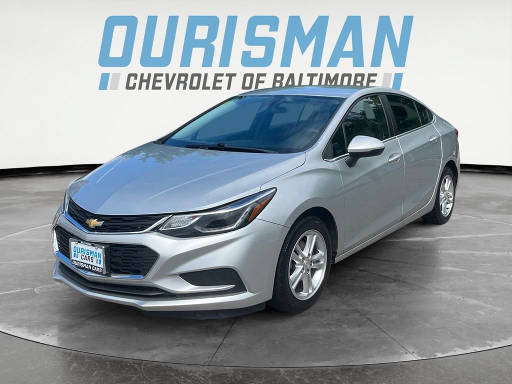Used 2017 Chevrolet Cruze LT FWD image 2