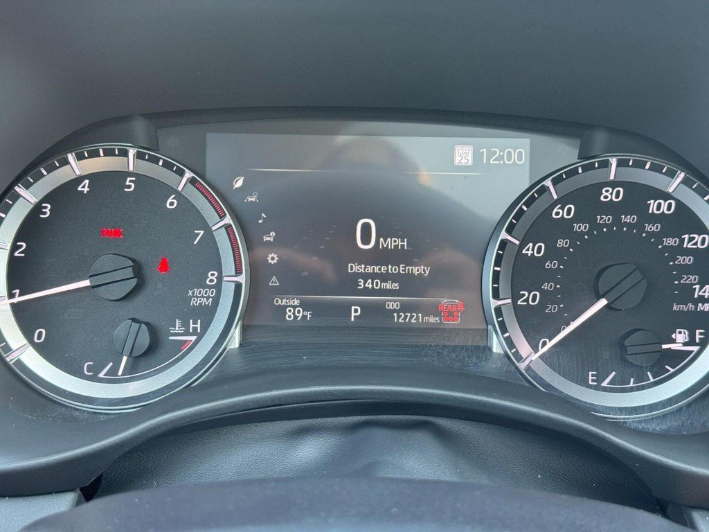 Used 2026 Toyota Highlander XLE AWD/4WD image 29