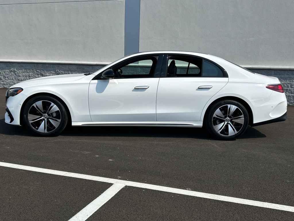 New 2026 Mercedes-Benz E 350 4MATIC Sedan image 4