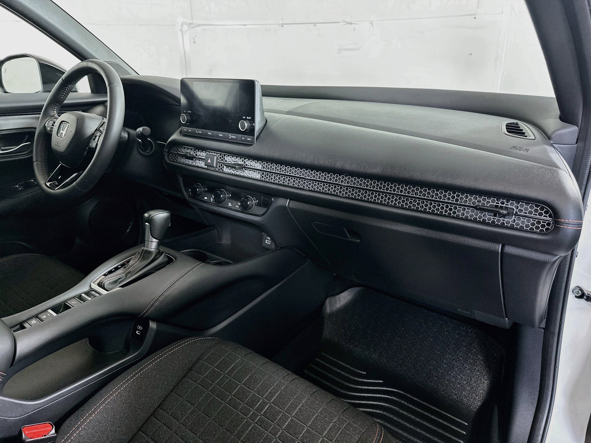 Used 2024 Honda HR-V Sport image 26