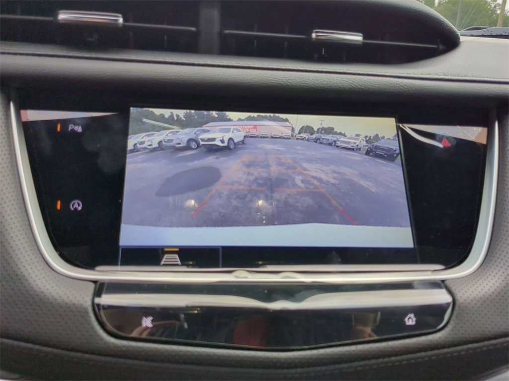 New 2025 Cadillac XT5 Luxury image 14