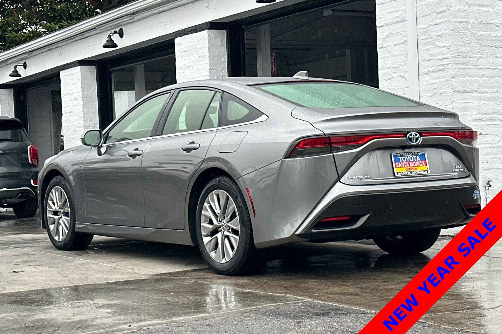 Used 2021 Toyota Mirai XLE image 6