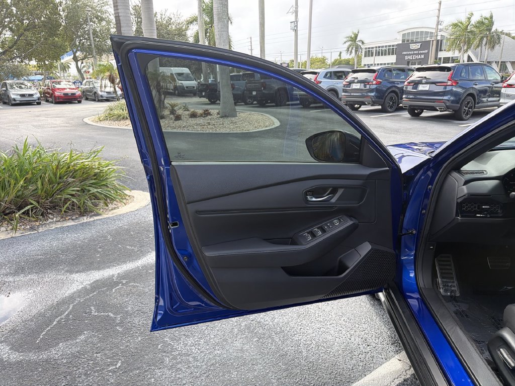 Used 2025 Honda Accord Sport image 36