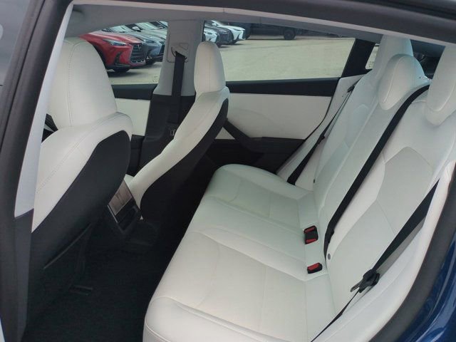 Used 2025 Tesla Model 3 Long Range RWD image 12
