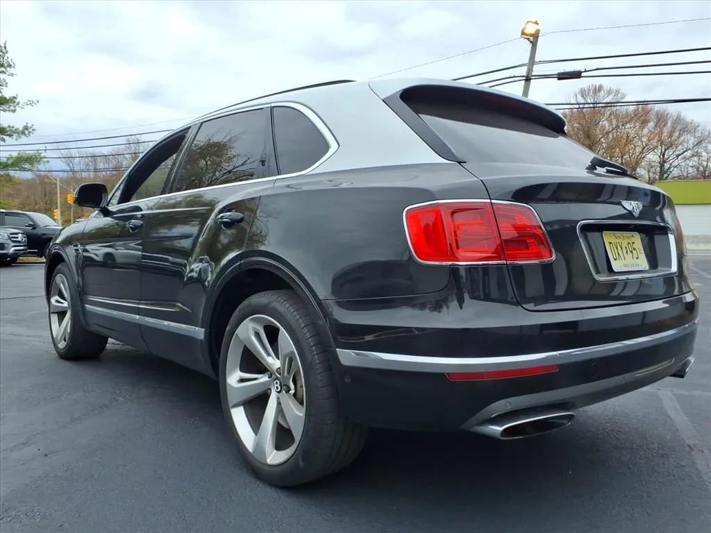 Used 2018 Bentley Bentayga AWD/4WD image 6