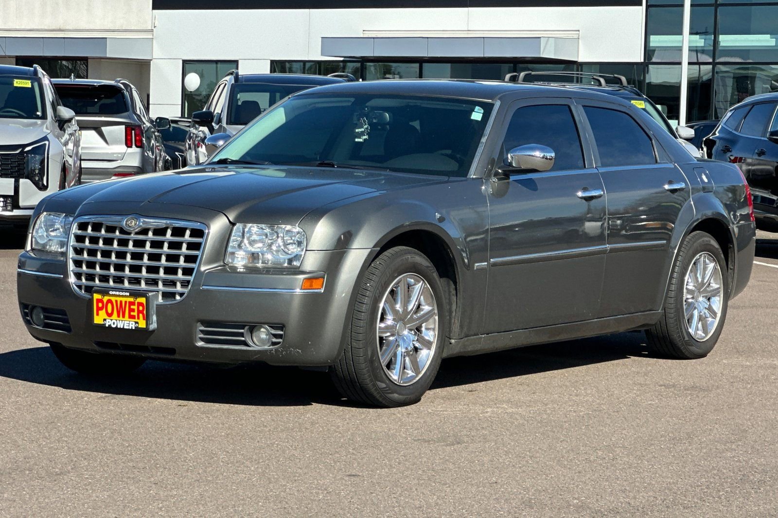 Used 2010 Chrysler 300 Touring image 8
