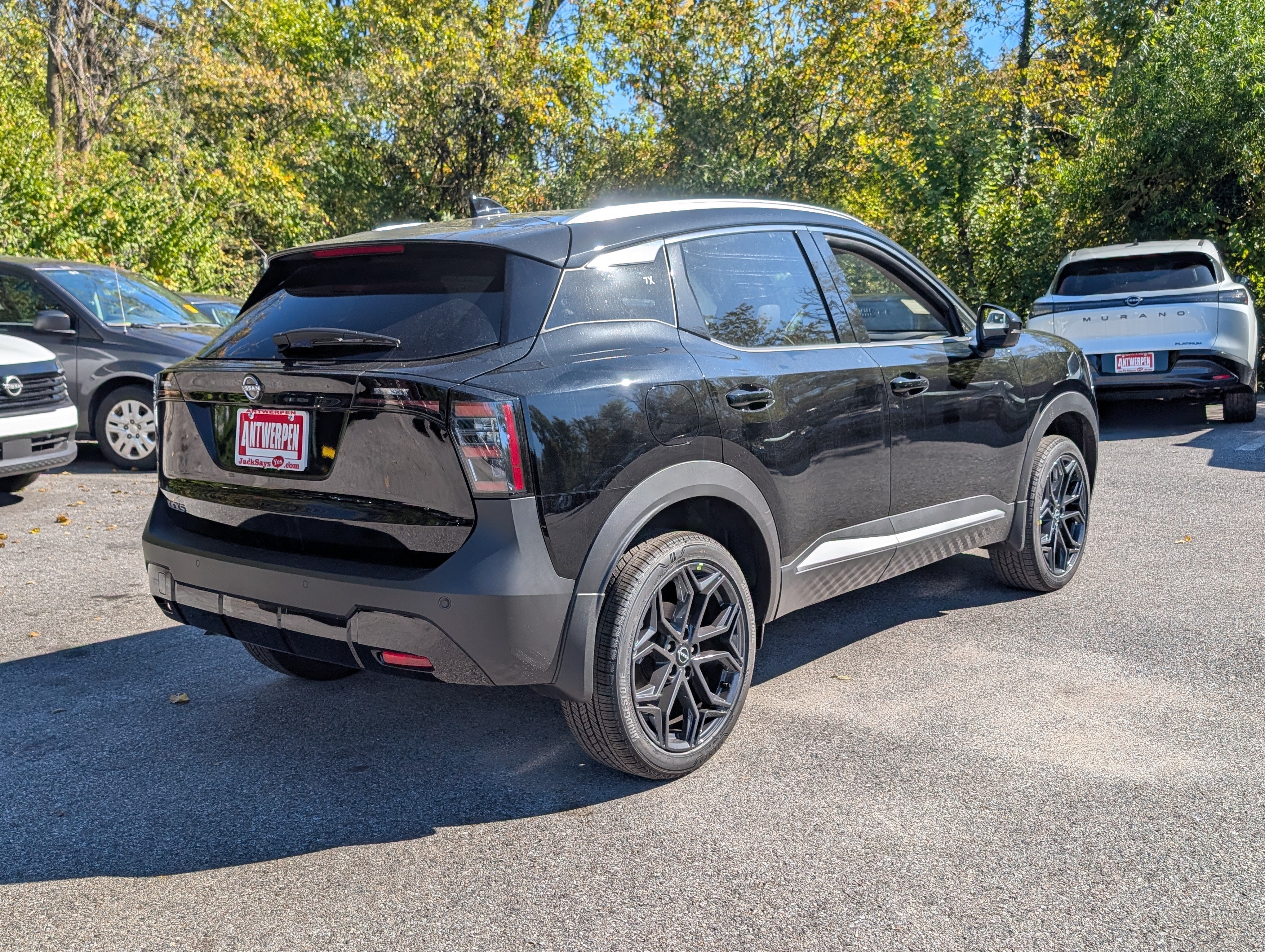 New 2027 Nissan Kicks SR FWD image 3