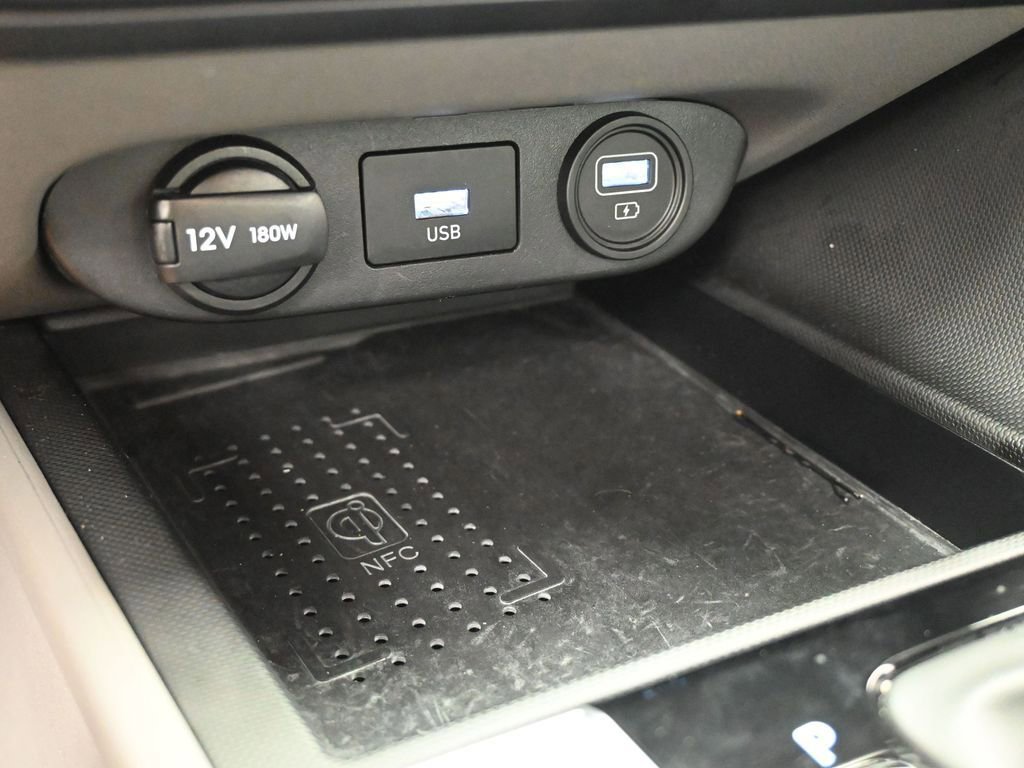 Used 2022 Hyundai Elantra SEL w/ Convenience + Premium Package image 26