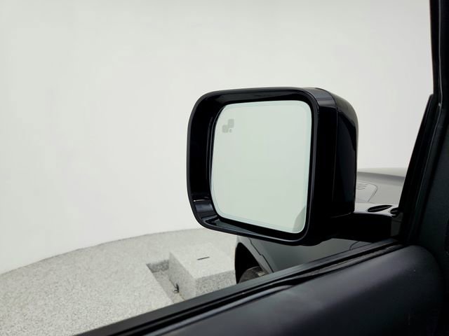 New 2026 Land Rover Defender 110 X AWD/4WD image 19