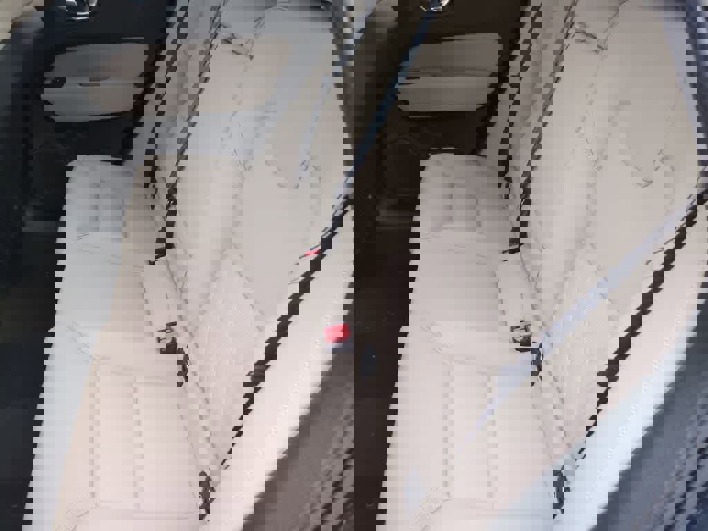 New 2026 Volvo XC60 B5 Plus w/ Protection Package Premier image 19