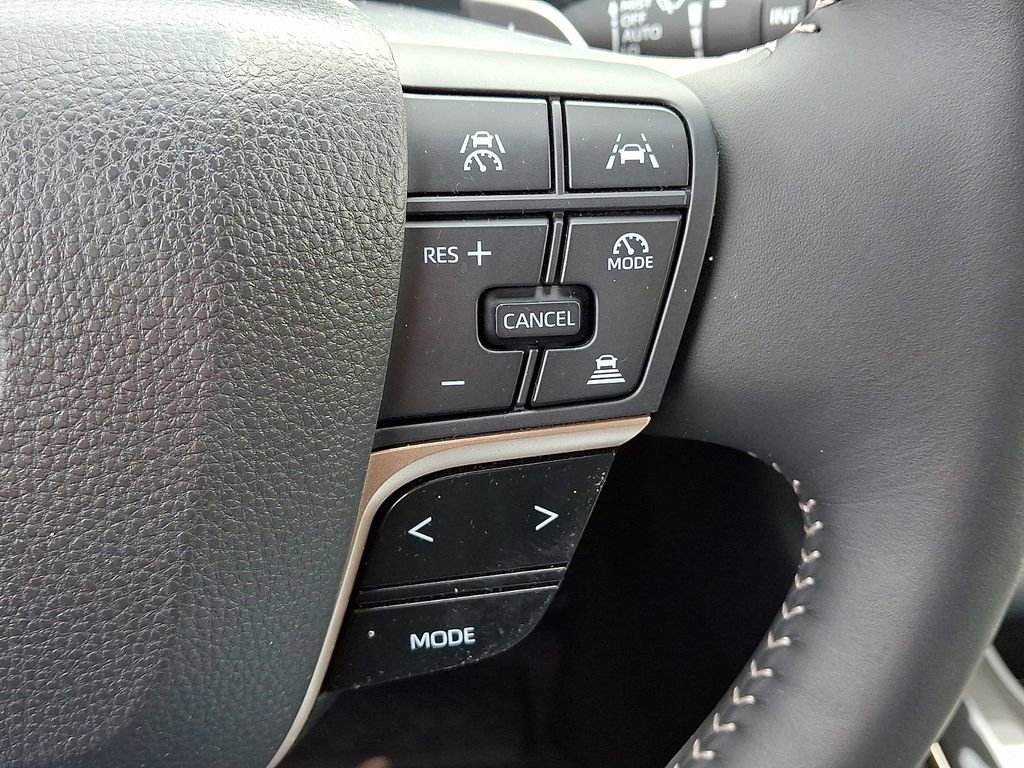 Used 2025 Toyota Crown Signia w/ Advanced Technology Package AWD/4WD image 22