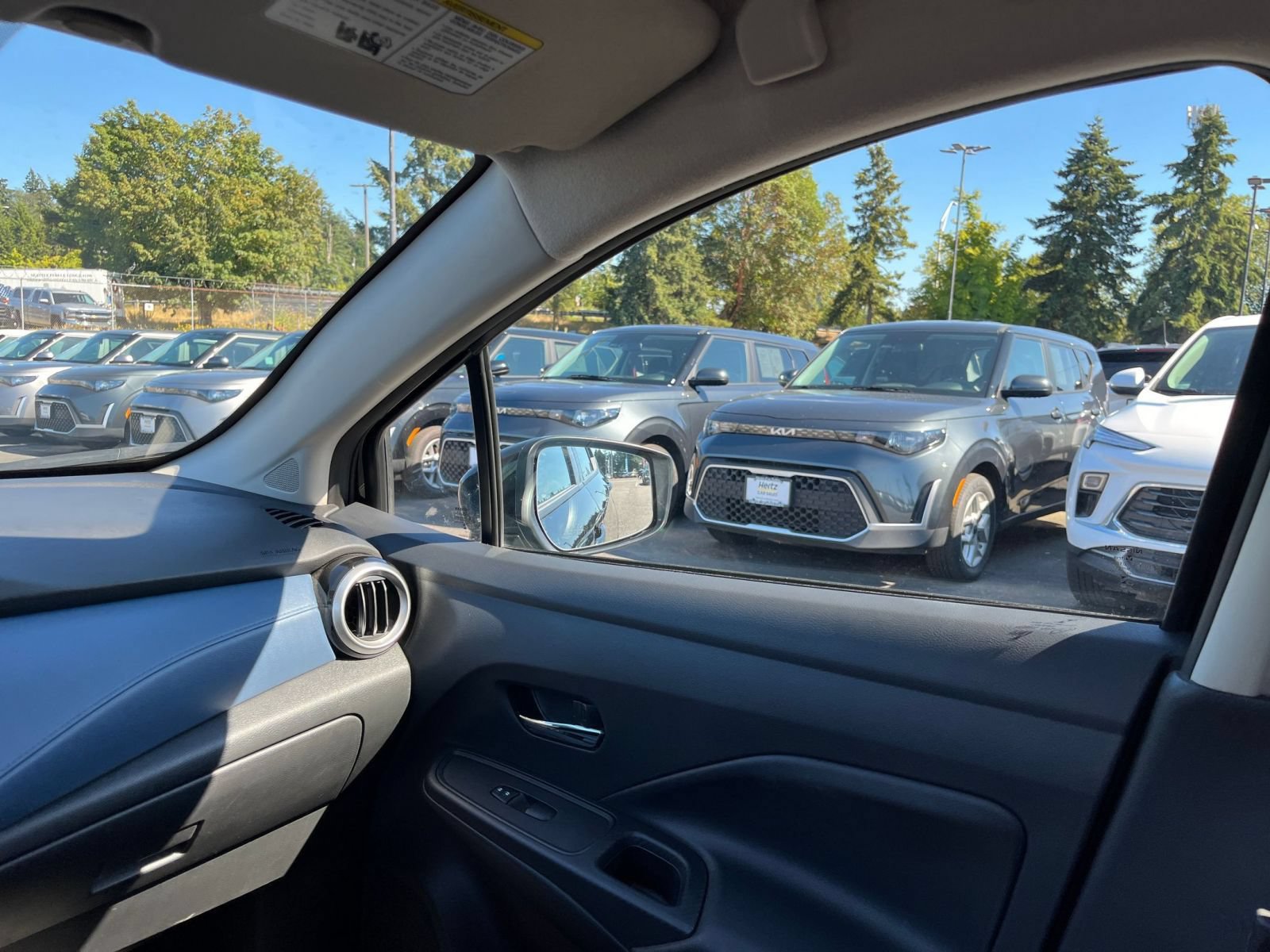 Used 2025 Nissan Versa SV FWD image 30