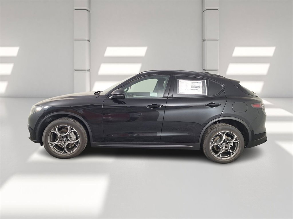 New 2025 Alfa Romeo Stelvio Sprint w/ Convenience Package image 7