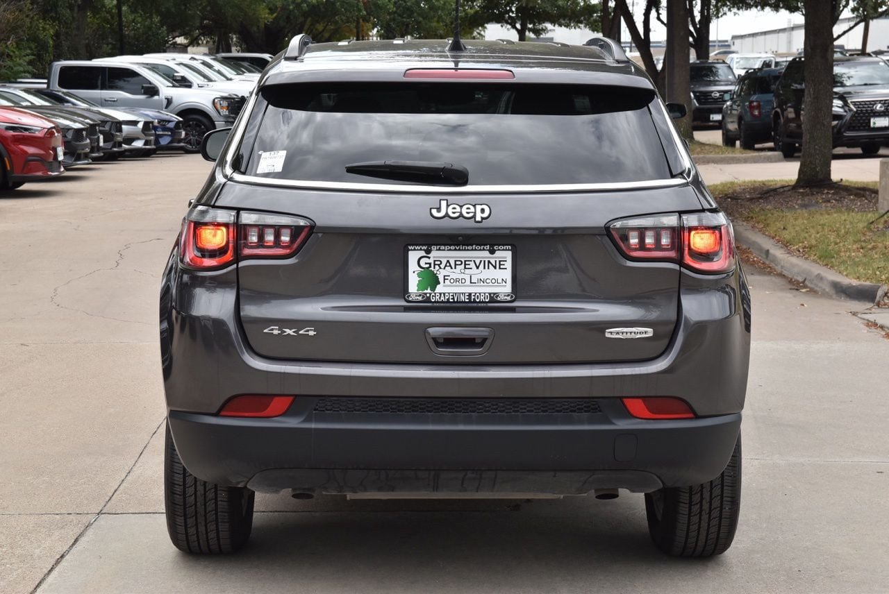 Used 2024 Jeep Compass Latitude AWD/4WD image 9