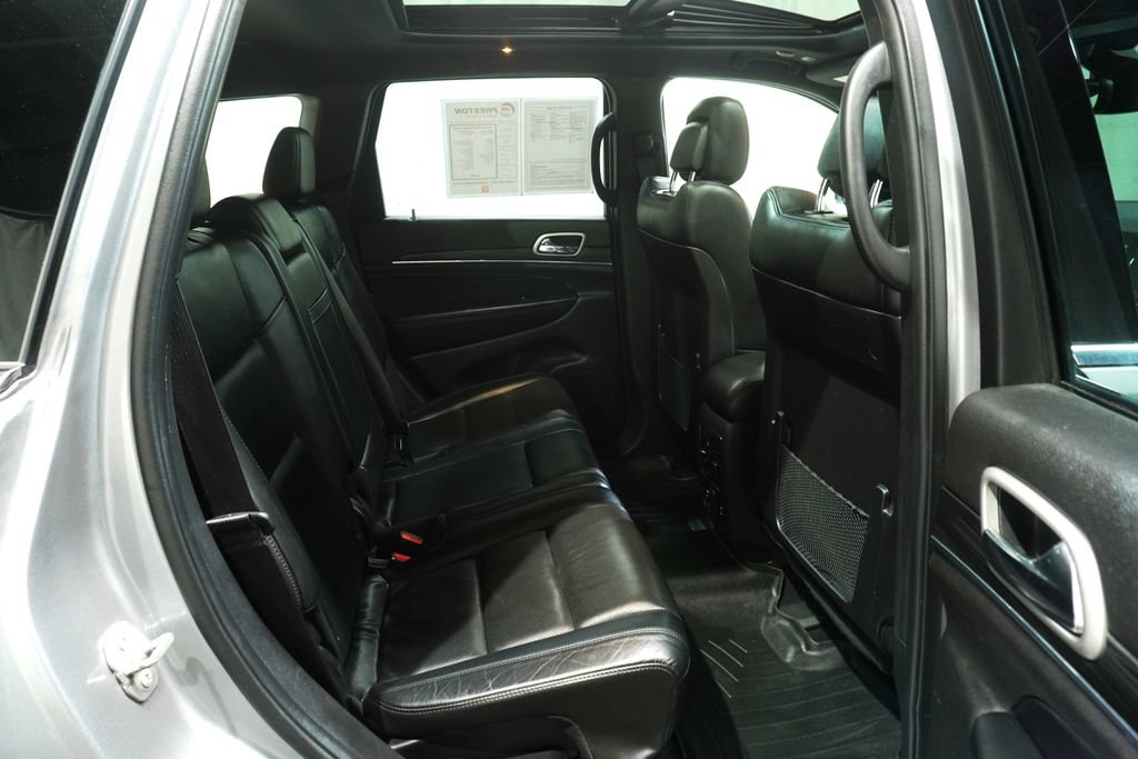 Used 2021 Jeep Grand Cherokee Limited w/ Luxury Group II AWD/4WD image 16