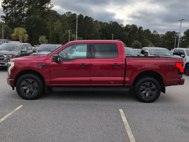 Used 2024 Ford F150 Lightning XLT AWD/4WD image 7