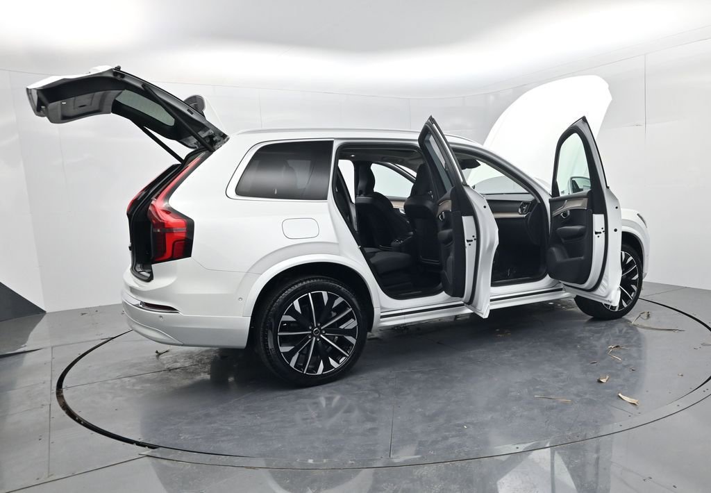 Used 2025 Volvo XC90 B5 Plus image 65