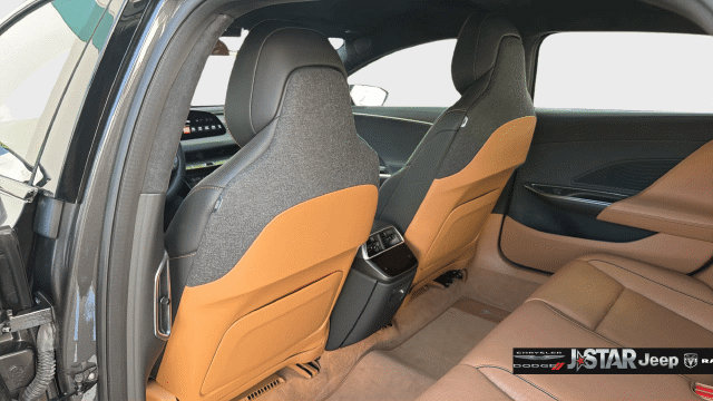 Used 2024 Lucid Air Touring AWD/4WD image 21