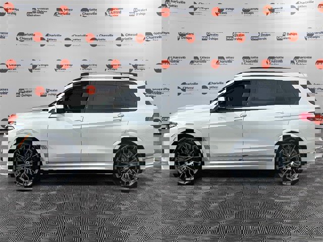 Used 2022 BMW ALPINA XB7 image 2