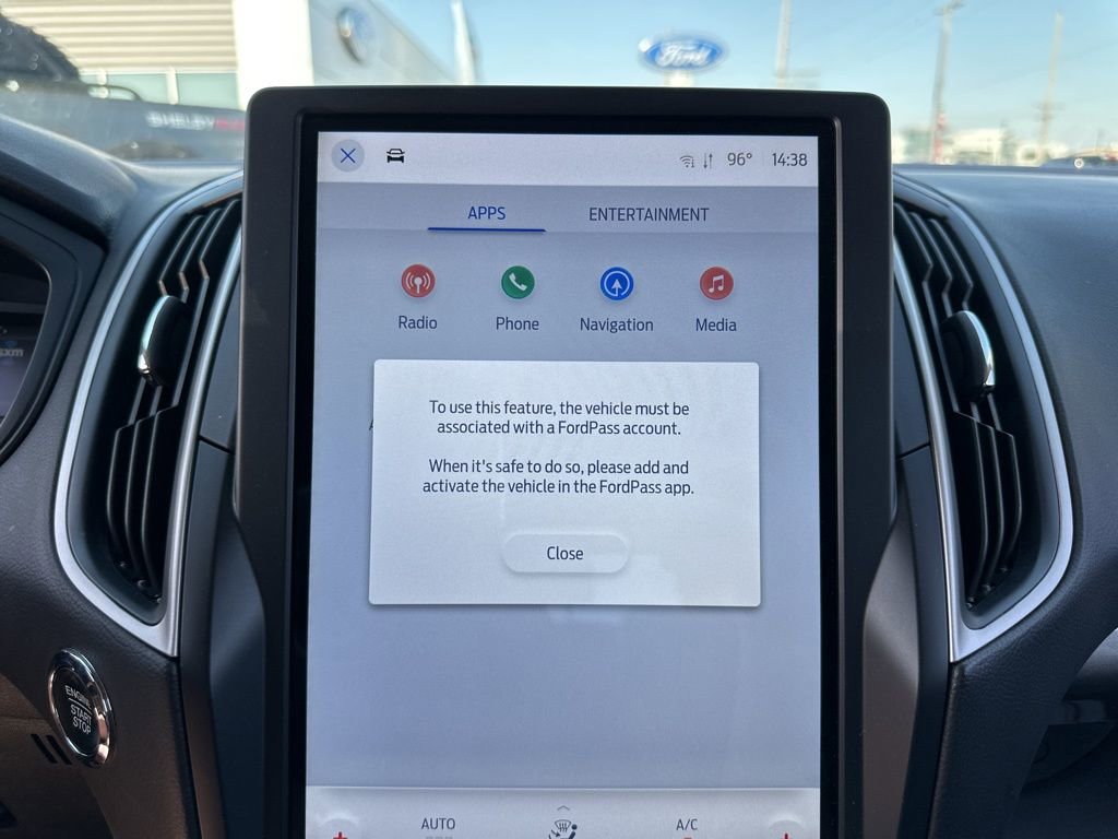 Used 2024 Ford Edge SEL image 35