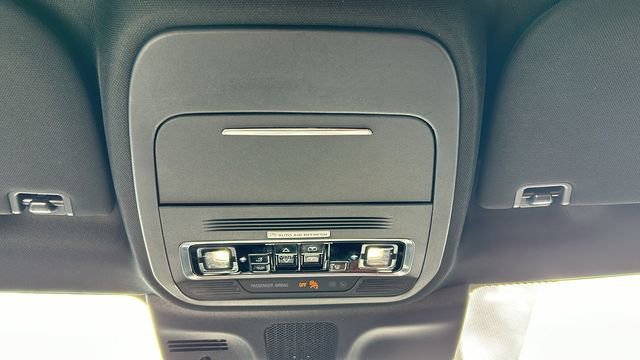 Used 2025 Lincoln Navigator L Reserve image 26