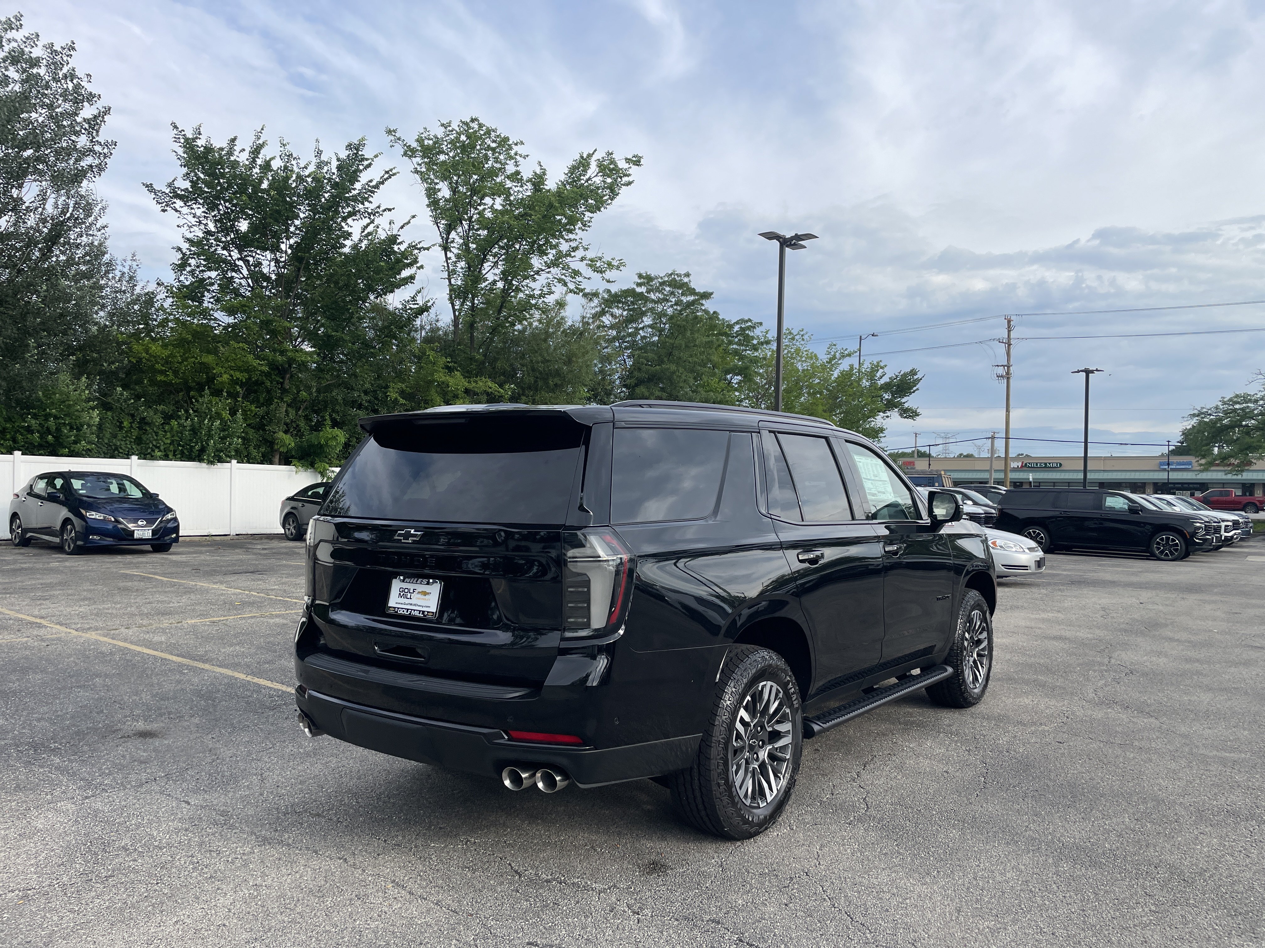 New 2026 Chevrolet Tahoe Z71 w/ Comfort Package AWD/4WD image 5