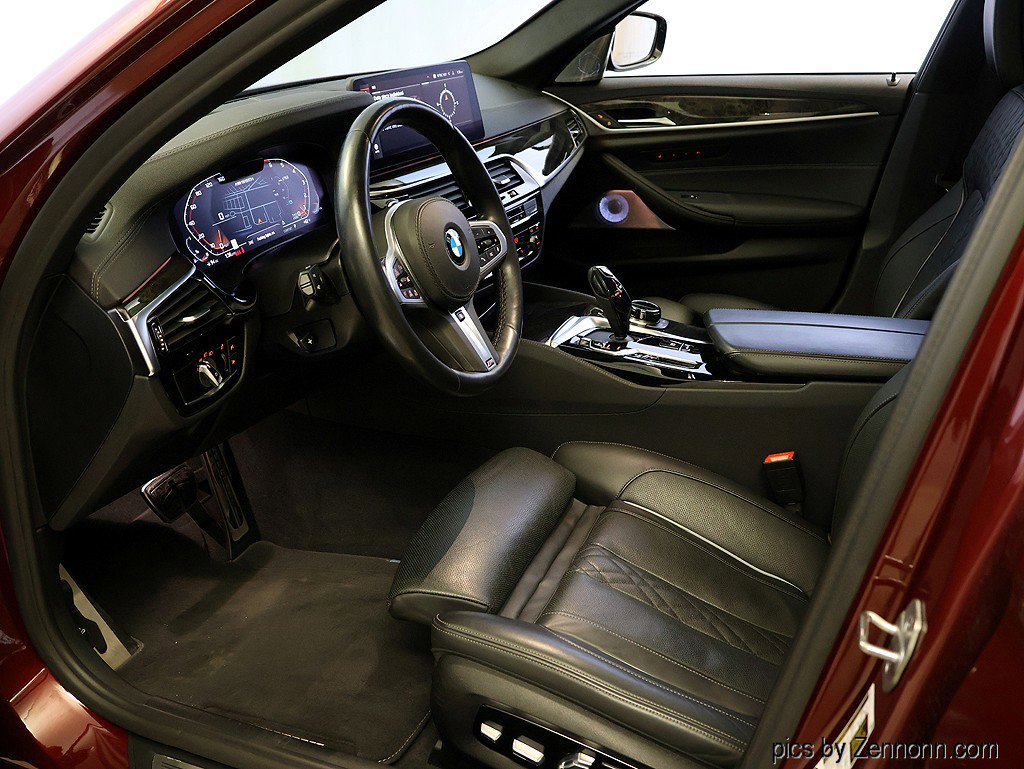 Certified 2022 BMW M550i xDrive w/ Executive Package image 11