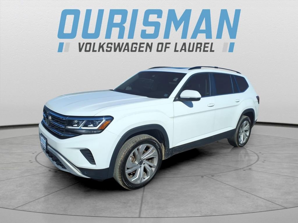 Used 2023 Volkswagen Atlas SE w/ Panoramic Sunroof Package image 3