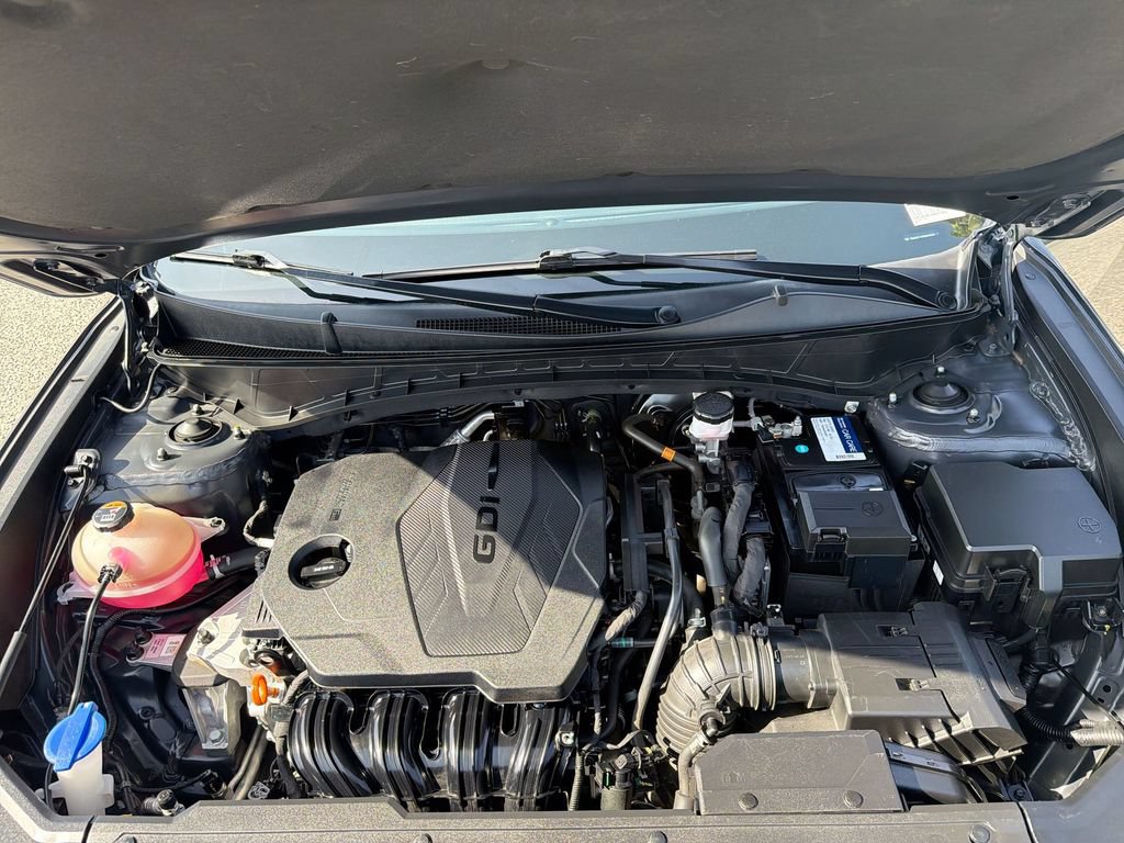 Used 2022 Hyundai Tucson SE w/ Cargo Package AWD/4WD image 9