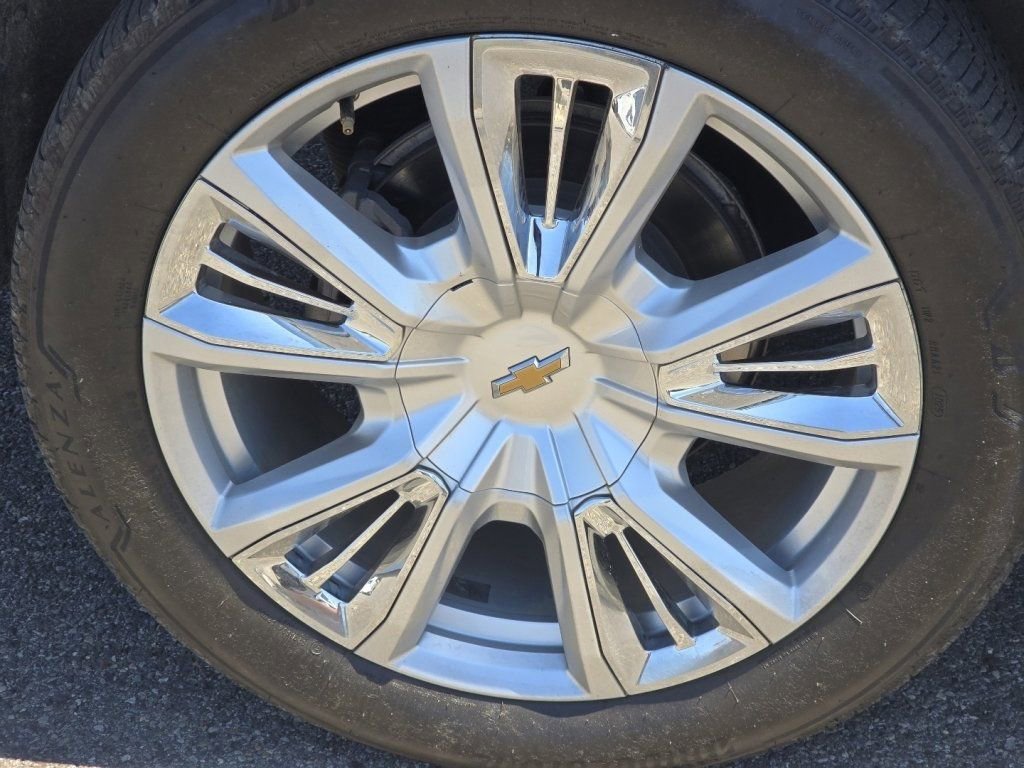Used 2024 Chevrolet Tahoe High Country AWD/4WD image 13
