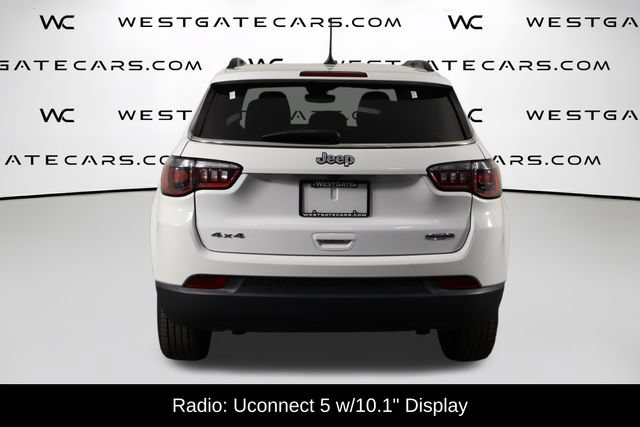 Used 2024 Jeep Compass Latitude AWD/4WD image 4
