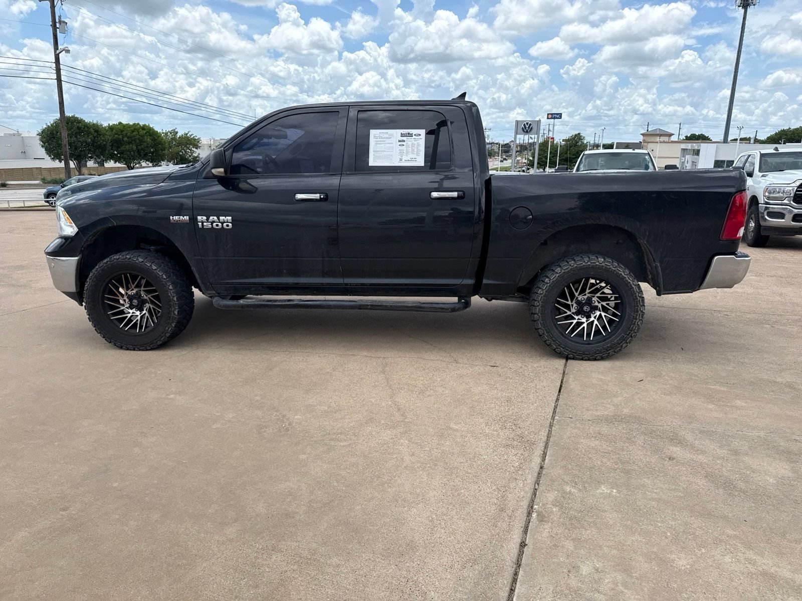 Used 2016 RAM 1500 Lone Star RWD image 4